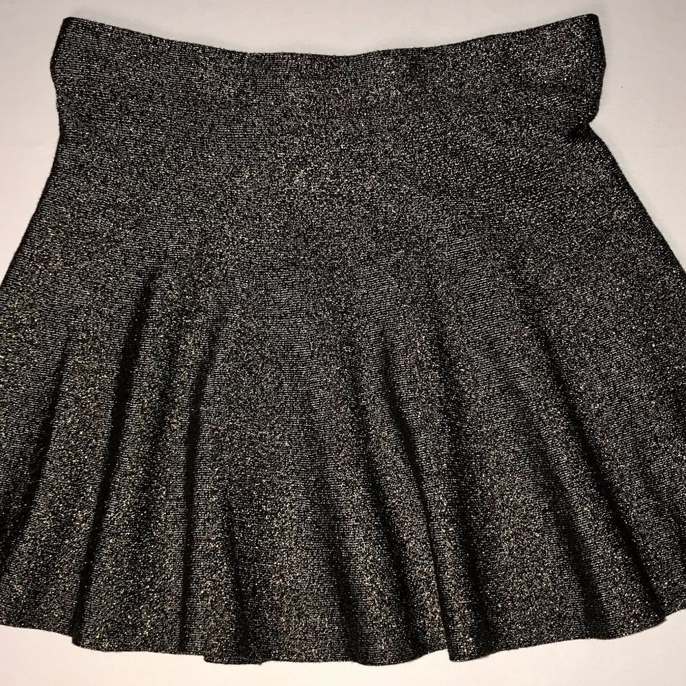 Mini skirt that will catch eyes